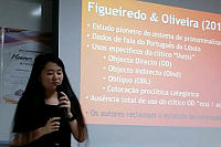 A aluna Fong Lai I fazendo a defesa da sua tese